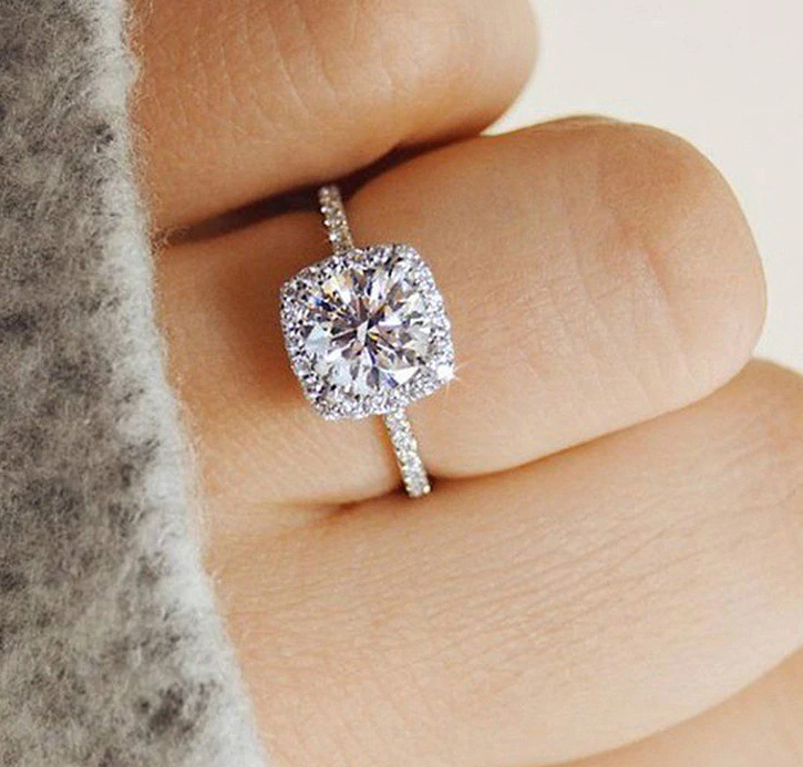 Luxury Crystal Engagement Ring for Women